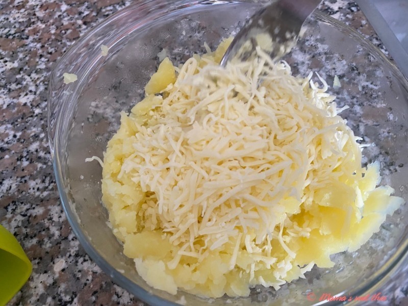Gevulde aardappels met spek en ei