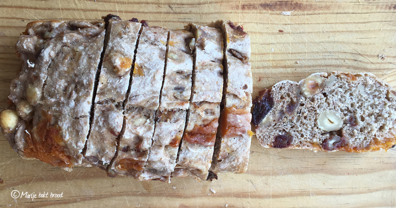 Abrikozenbrood - in sneetjes - Marije Bakt Brood