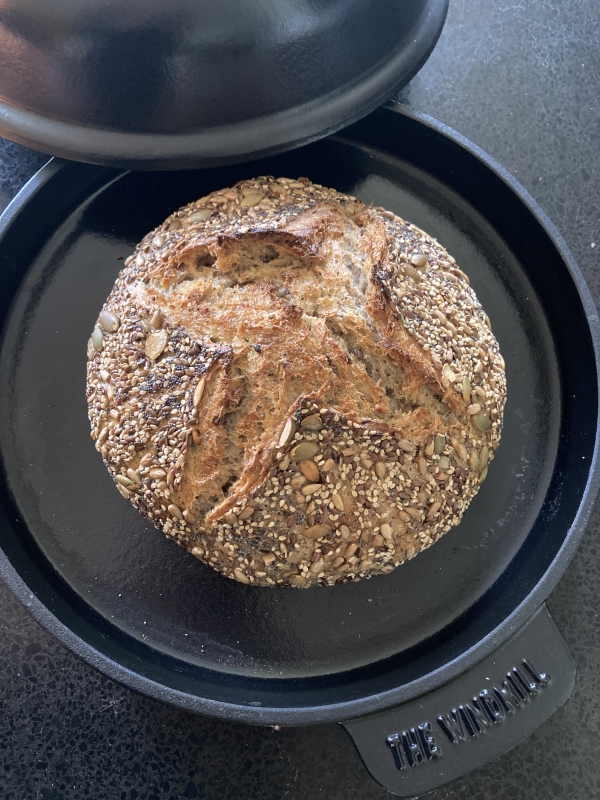 Broodbakbol Rutger Bakt Staand - Marije Bakt Brood