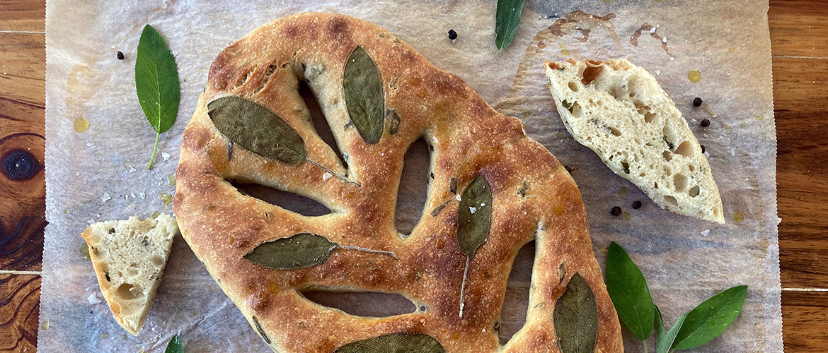 Fougasse met olijfolie en salie - ode aan Een boek over brood
