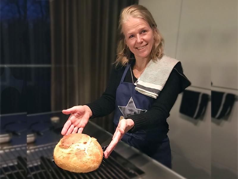 Marijke Tromp - Campina- Trotse Thuisbakker Marije Bakt Brood