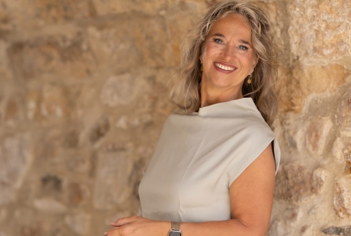 Vrouwelijke leider tijdens intensieve executive coaching sessie in Malaga met Maris van der Meulen