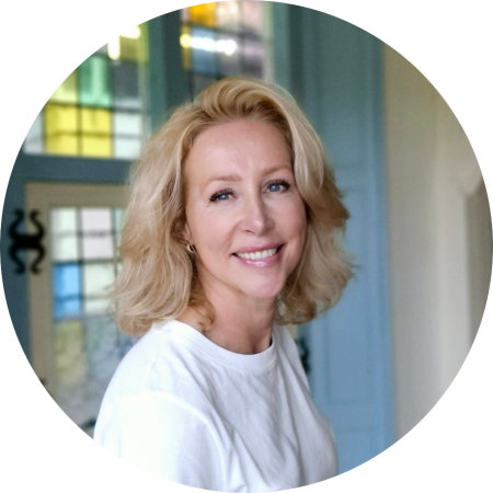 Vrouw die met coaching van Marlies Arens ontdekt hoe ze kan kiezen voor zichzelf en meer balans ervaart in werk en gezin