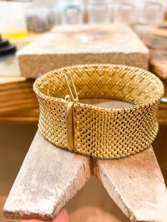 bracelets and hinges armbanden en scharnieren