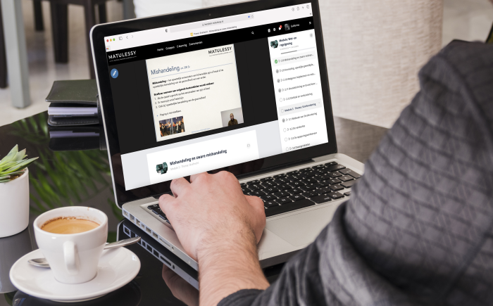 Blended Learning Beveiliger 2 MBO Uniformberoepen