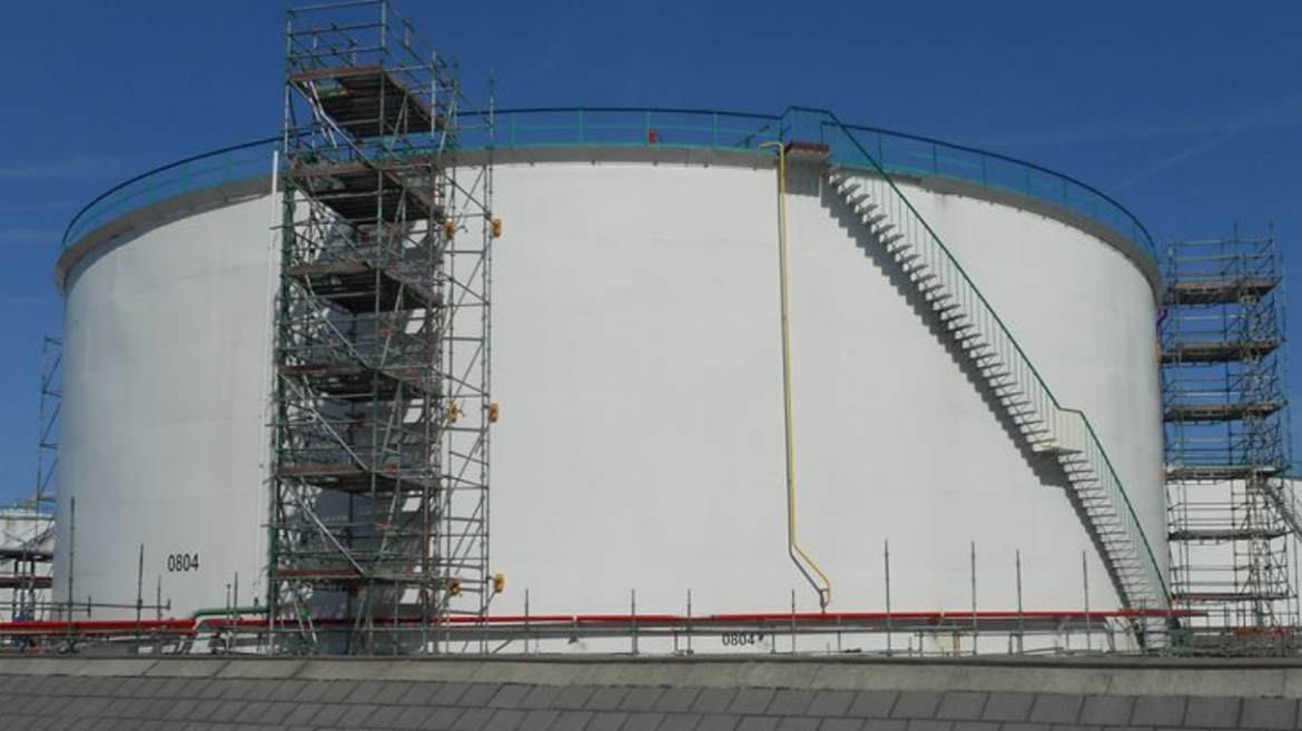 Controlock® magnets on a storage tank