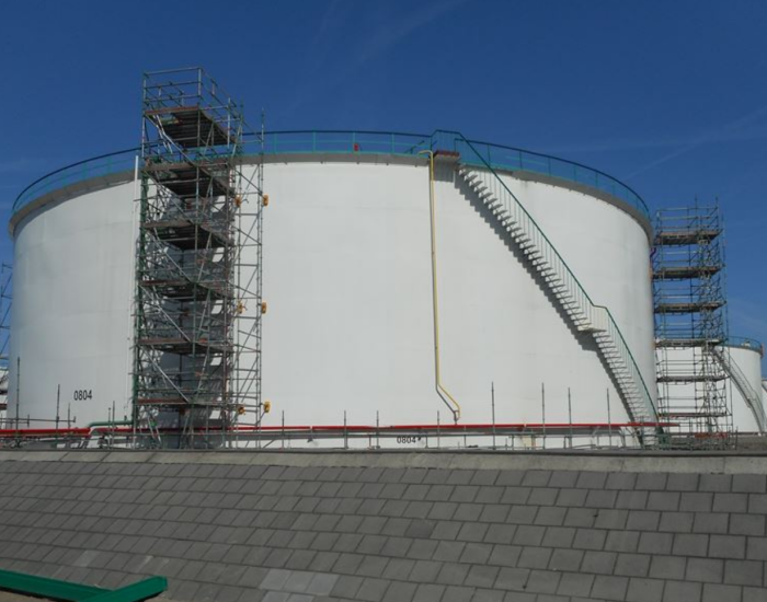Controlock® magnets on a storage tank