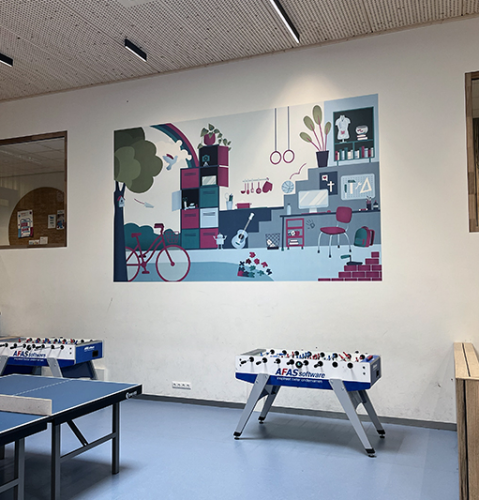 Grote wallprint als eyecatcher in aula Wallprint in aula van school in Amersfoort