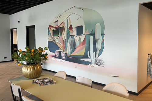 Wallprint caravan design op kantoor muur