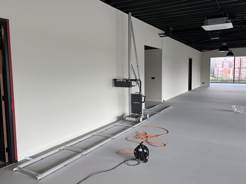 Wanddecoratie met caravan ontwerp in kantoor Lichtenvoorde