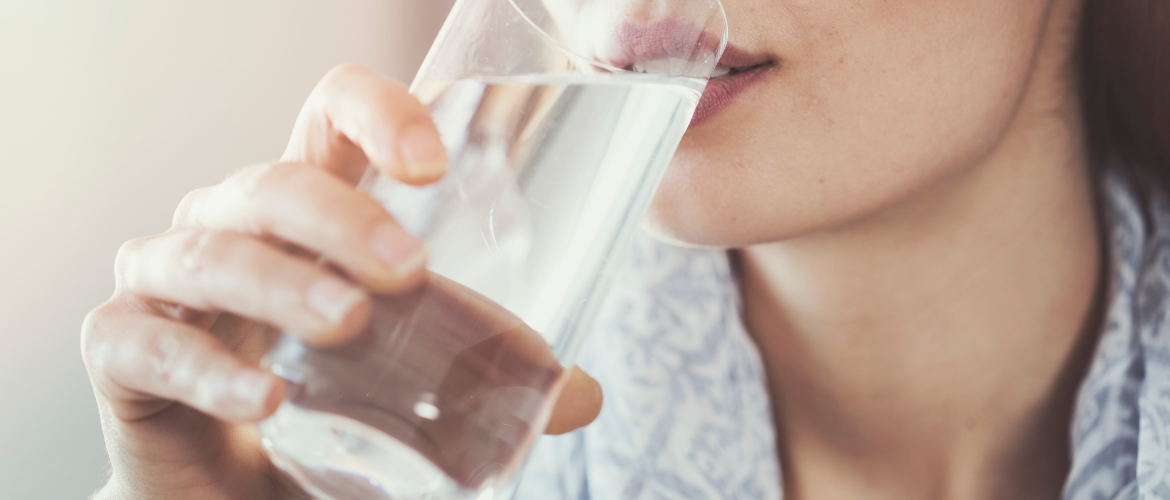 Afvallen door meer water te drinken - 4 praktische tips