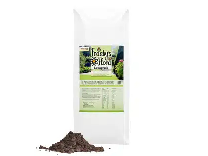 Bekalken gazon met lavagruis: natuurlijke mineralen voor gezonde bodem, sterker gras en minder mos.