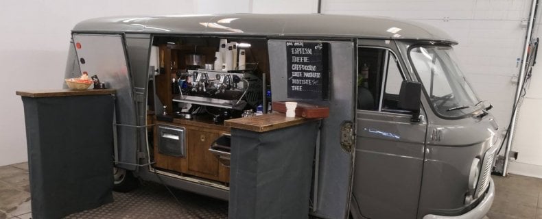 Caffe Delizia zijn koffie op locatie diensten met of zonder prachtige koffiebus uit ‘75