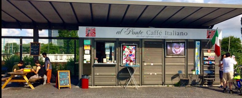 Al Ponte: met zicht op het Ij buiten koffie drinken
