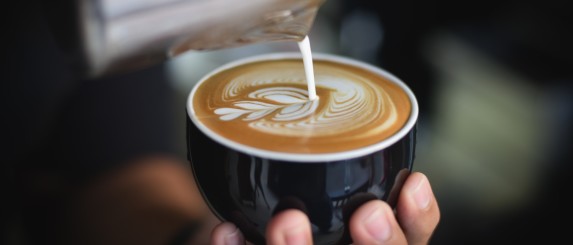 Wat is het verschil tussen flat white en cappuccino?