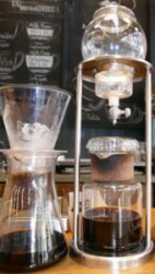 infusion à froid (cold brew) avec des glaçons