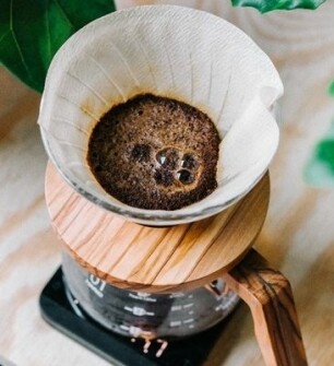 Faire du café filtre avec un V60