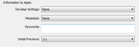 Instellingenvenster in Adobe Lightroom voor 'Information to Apply' bij importeren, met opties voor develop settings, metadata, keywords en previews.