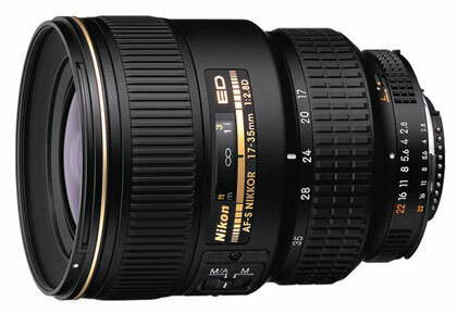 Nikon 17-35mm groothoeklens als voorbeeld van een lens met brede beeldhoek voor landschaps- en reportagefotografie
