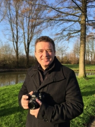 Peter van Veen met Nikon D500 camera