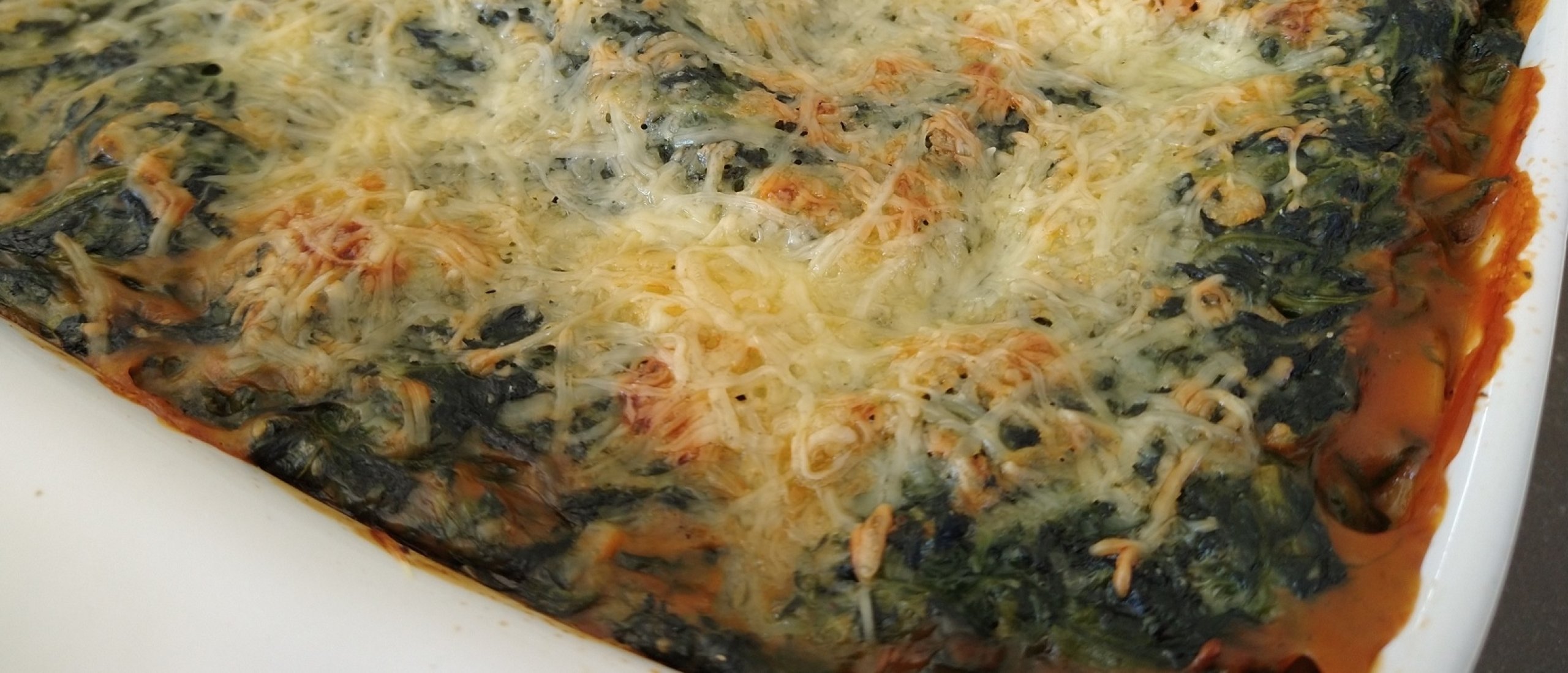 Vegetarische lasagne met spinazie en seitan gehakt