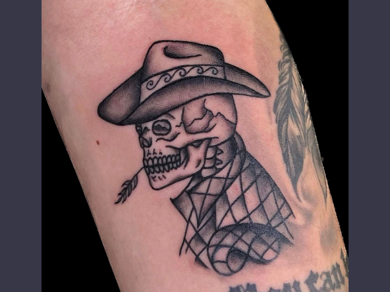 fine line tattoo skelet cowboy