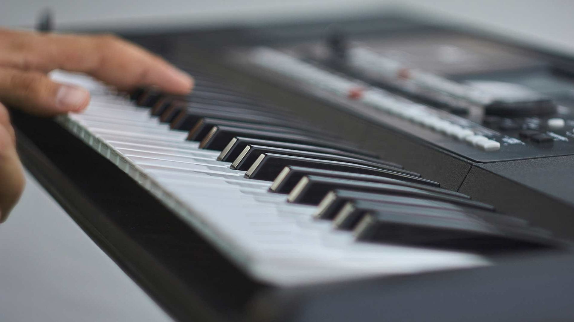 Huur voordelig en flexibel een Instrument bij Muziekbundel.nl