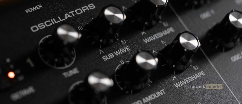 Moog Messenger Review - Revolutionaire Analoge Monosynth Met Wavefolding & RES BASS | Muziekbundel.nl