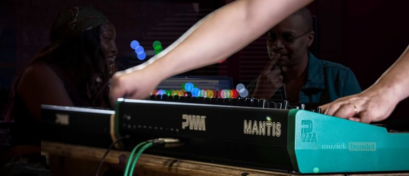 Gebruikerservaringen en recensies van de PWM Mantis synthesizer, inclusief klank en gebruiksgemak.