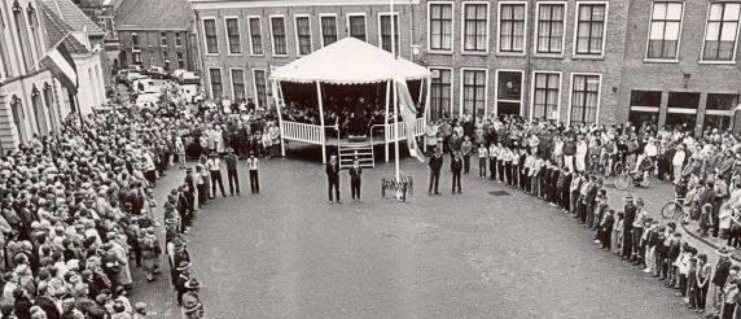 Breng een eerbetoon aan de nostalgische muziektent: een reis naar het verleden