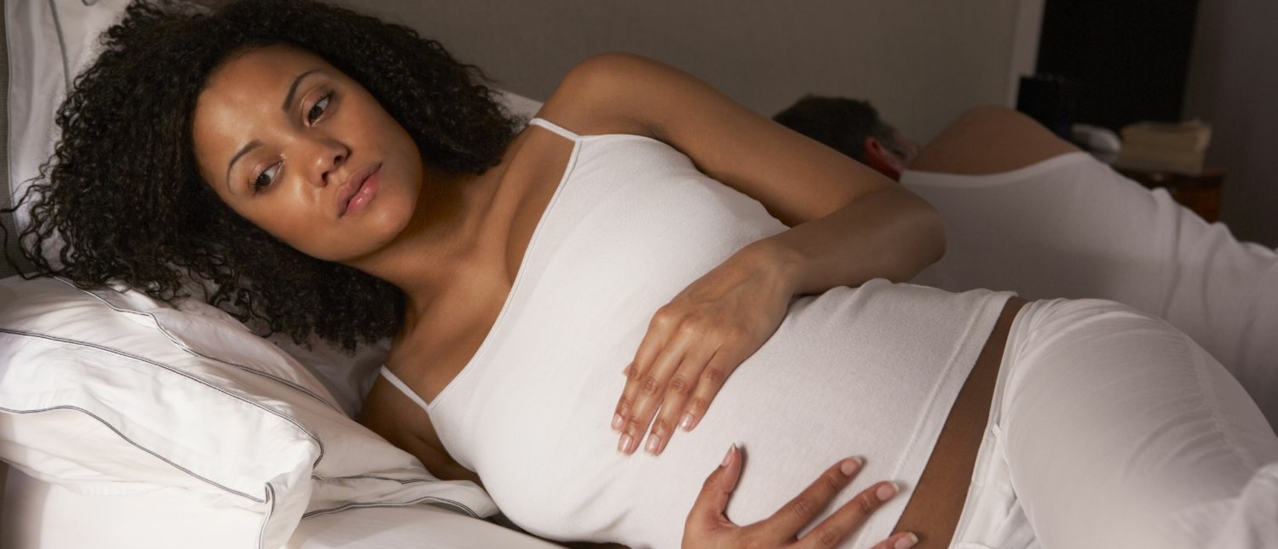Niet kunnen slapen tijdens de zwangerschap? De oorzaken (+ oplossingen)