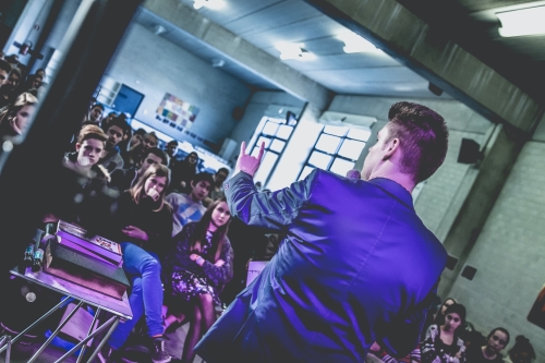 interactieve talk rond zelfbeeld, identiteit, labels, de invloed van sociale media op ons zelfbeeld, mentale gezondheid en stress interactieve talk rond zelfbeeld, identiteit, labels, de invloed van sociale media op ons zelfbeeld, mentale gezondheid en stress