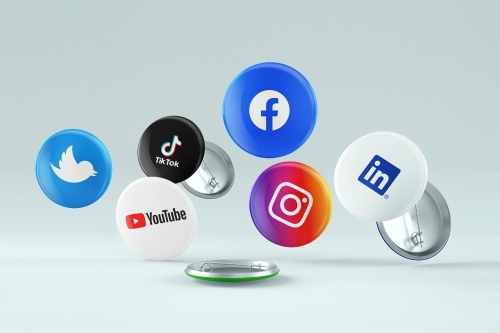 Kleurige buttons met daarop de logo's van social media zoals YouTube, Facebook en LinkedIn