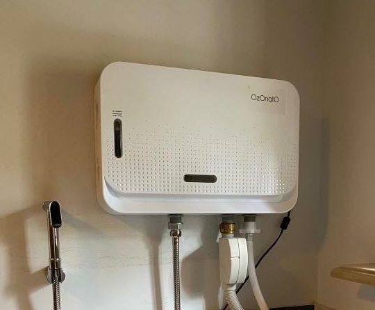 OzOnatO O3 generator van ozonrijk wasgoed / schoonmaakwater OzOnatO O3 generator van ozonrijk wasgoed / schoonmaakwater