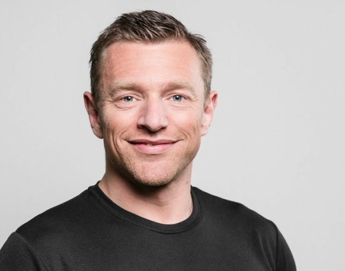 martijn-bos - ondernemen op sneakers