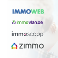 portaalwebsites vastgoed opgelijst naast iemand die op de latop naar Immoweb surft