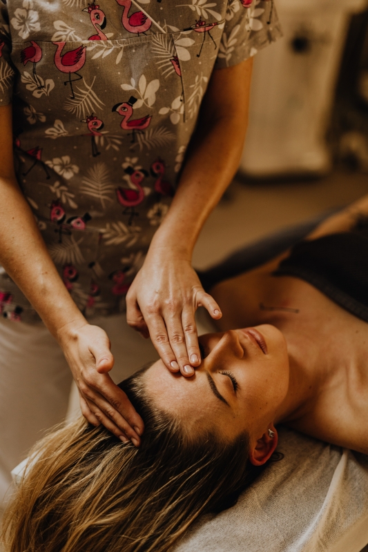 Best_Massage_Techniques_for_Headache_Relief_image
