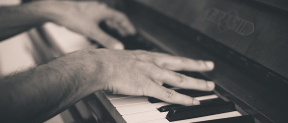 Pianolessen vanuit huis. Hoe werkt dat nou eigenlijk precies?