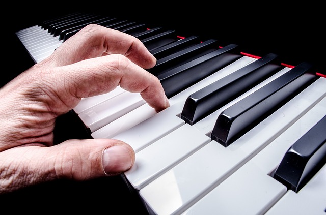 10 redenen om piano te leren spelen