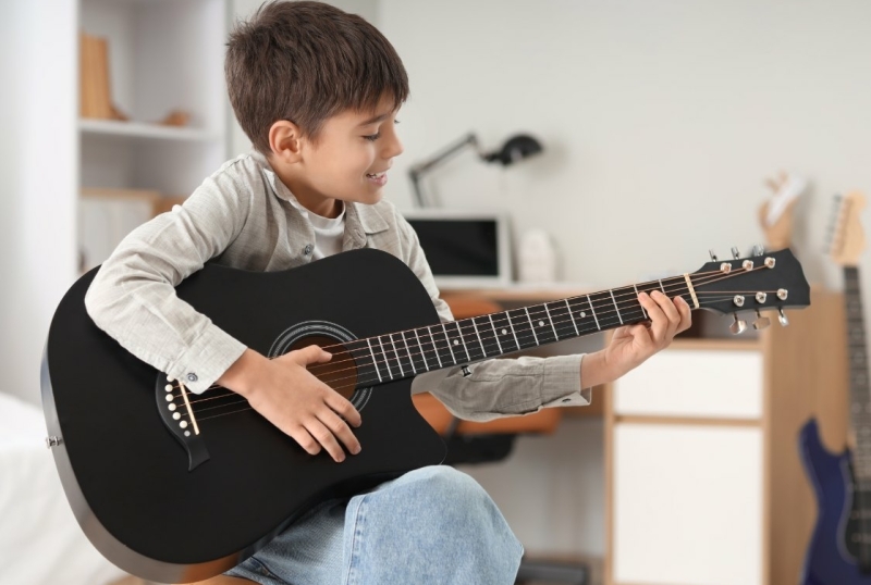 kinderliedjes-gitaar-spelen