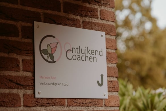 Ontluikend Coachen naamplaatje