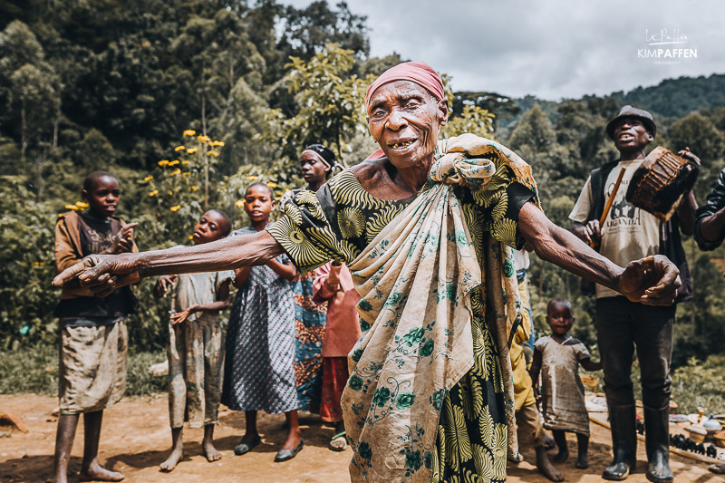 Batwa Pygmies Bwindi Uganda