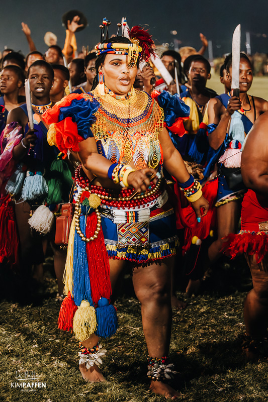 maiden wearing izigege beaded skirt at Umhlanga Ceremony
