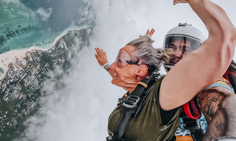 Skydiving in Zanzibar is a adventurous activity to do