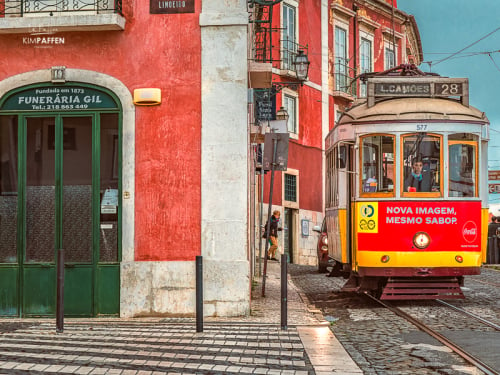 Rely on Public Transport while traveling in Lisbon