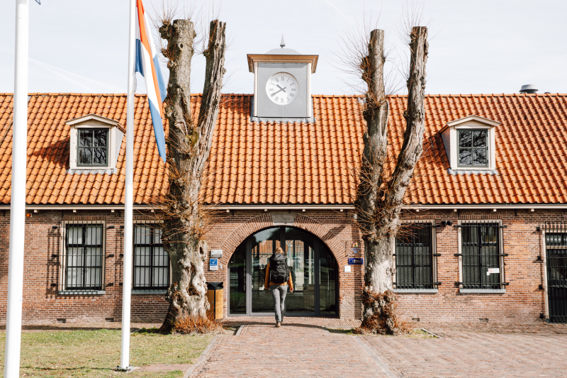 Veenhuizen ligt aan de 100 km van Appelscha