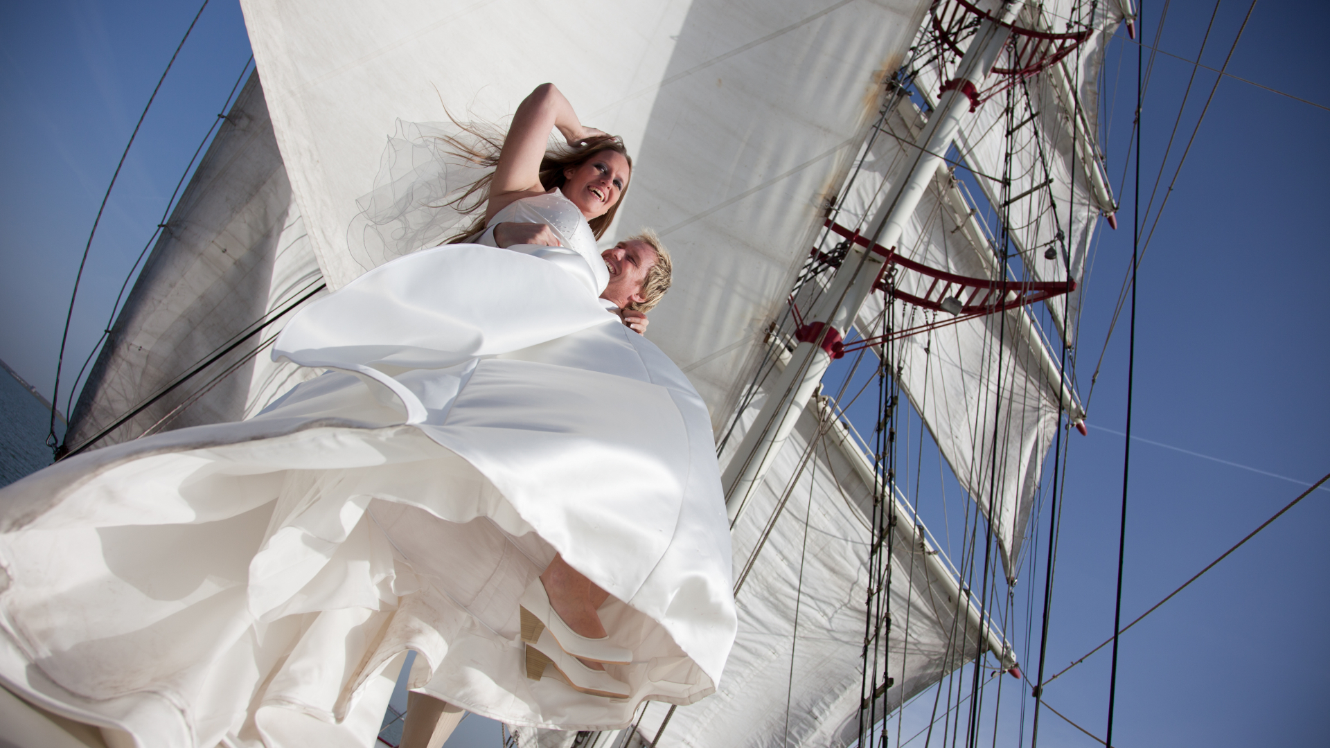 Stap letterlijk in het huwelijksbootje op het Markermeer of IJsselmeer