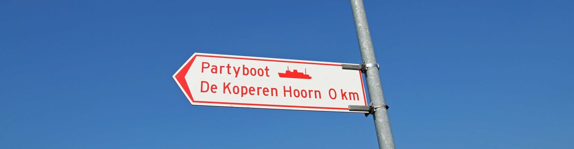 Contact met Partyboot De Koperen Hoorn