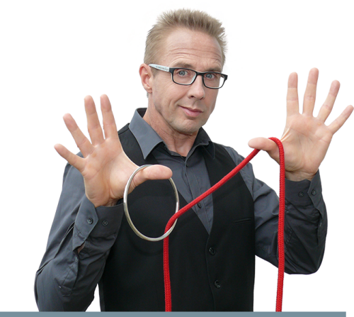 goochelaar Paul Weiss Goochelaar Paul Weiss vertoond hier zijn touw en ring magic routine