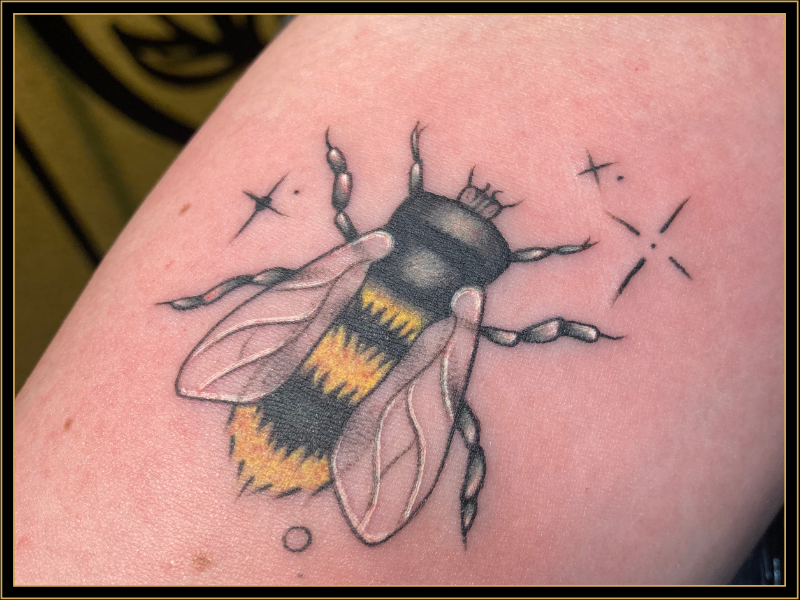 Atelier Pax Tattoo Bumble Bee